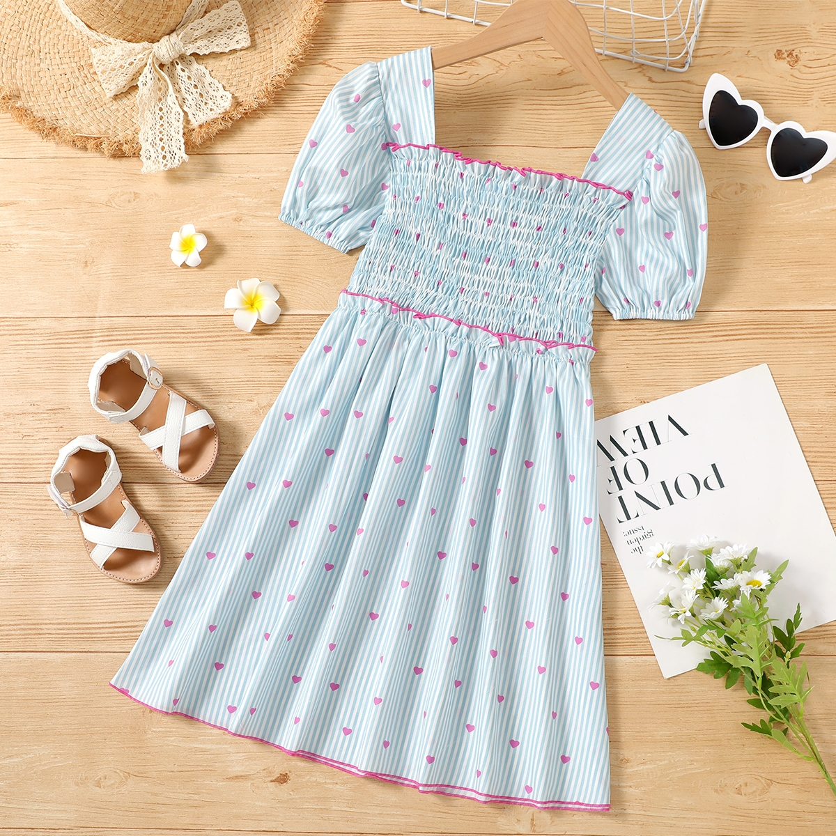 

kid Girl Stripe Heart Print Square Neck Short-sleeve Dress