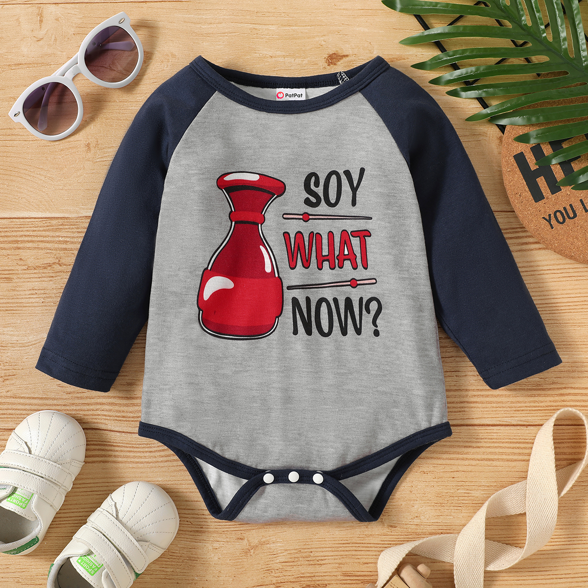 

Baby Boy Letter Bottle Print Color block Long-sleeve Bodysuit Romper