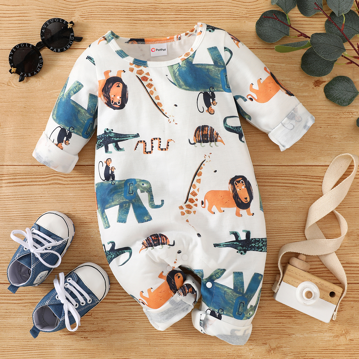 

Baby Boy Cartoon Animals Print White Long-sleeve Jumpsuit