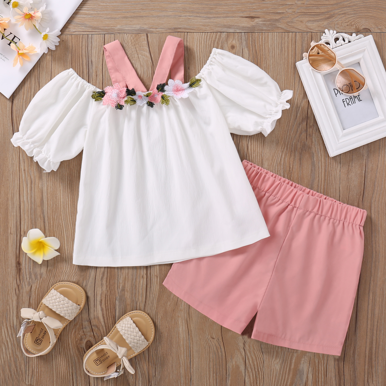 

2pcs Kid Girl Floral Embroidered Off Shoulder Short Puff-sleeve Strap Blouse and Elasticized Shorts Set