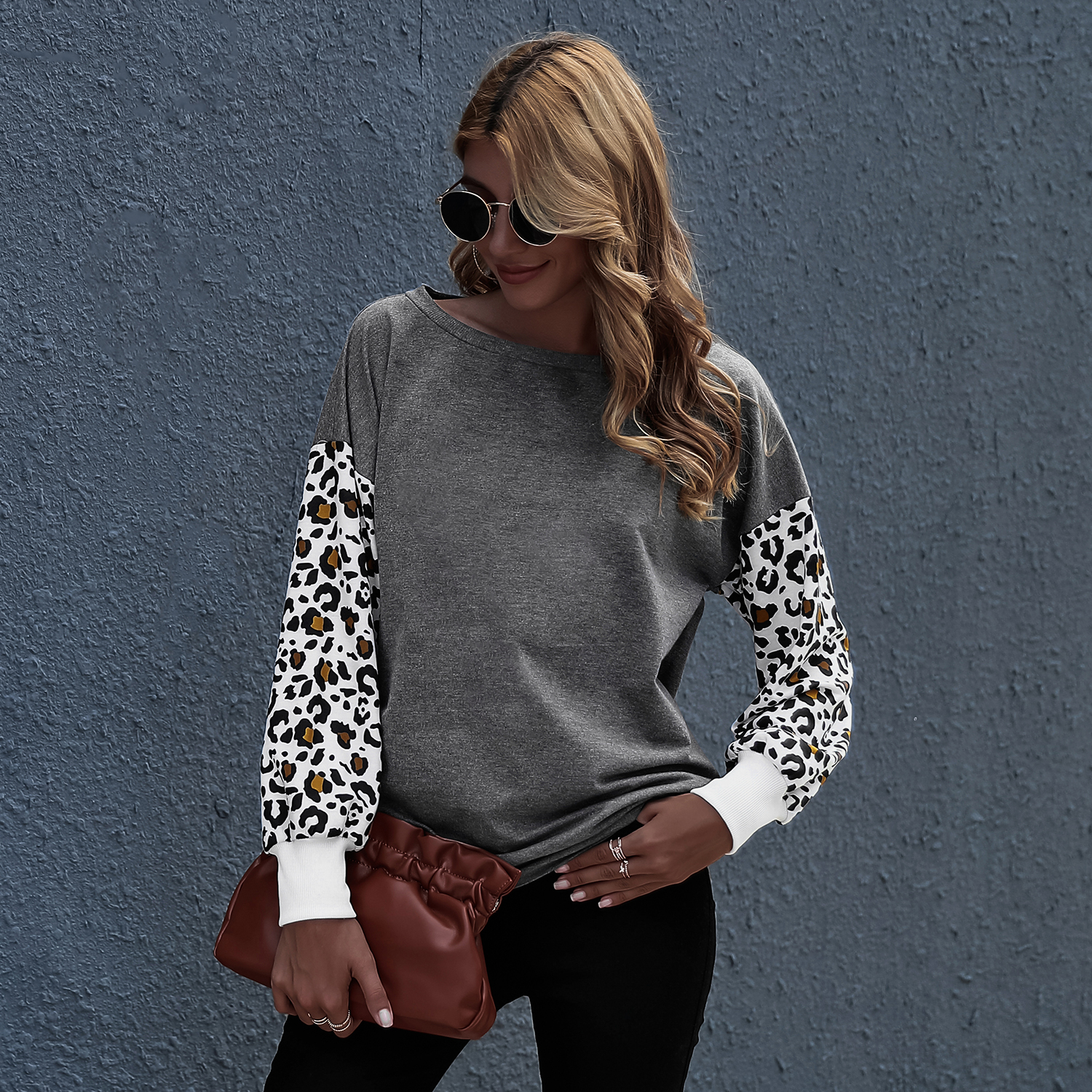 

Skew collar Leopard Grey Positioning print long sleeve casual T-shirt