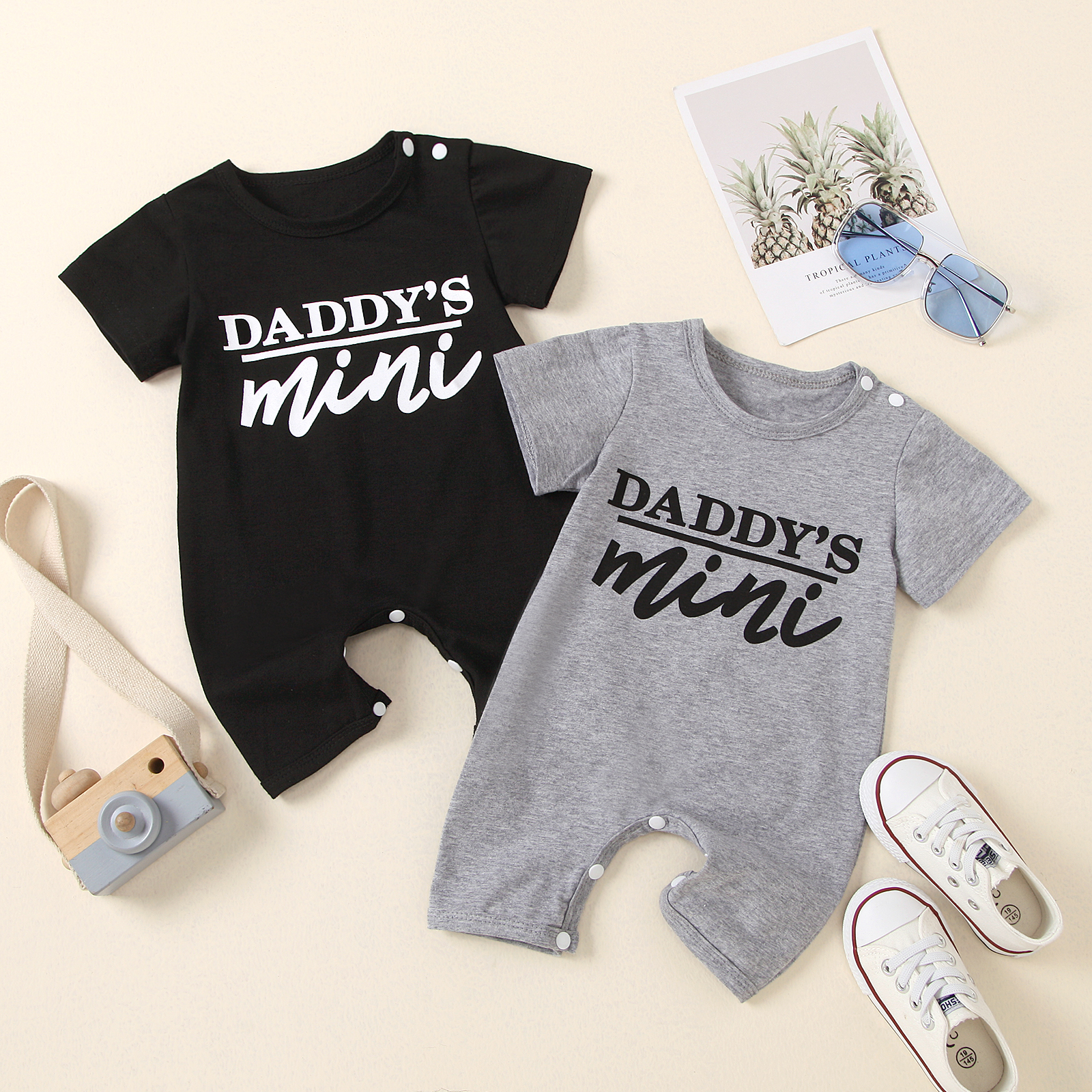

Letter Print Short-sleeve Baby Jumpsuit