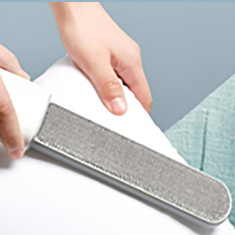 

Double-sided Electrostatic Hair Removal Brush