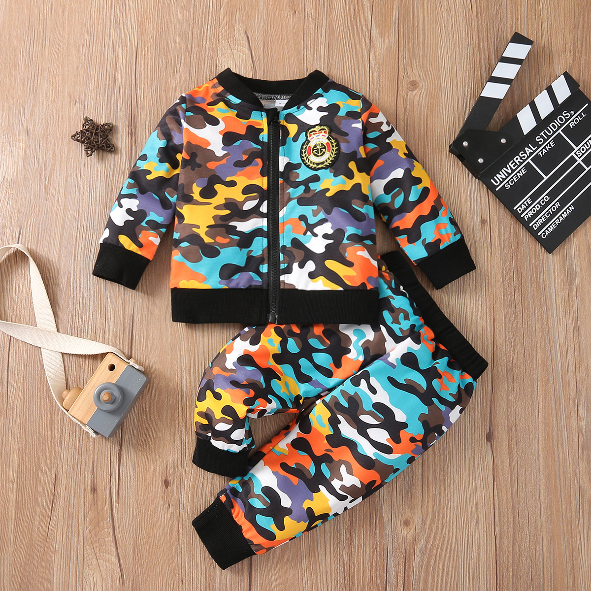

2pcs Baby Multi-color Camouflage Print Long-sleeve Jacket and Trousers Set