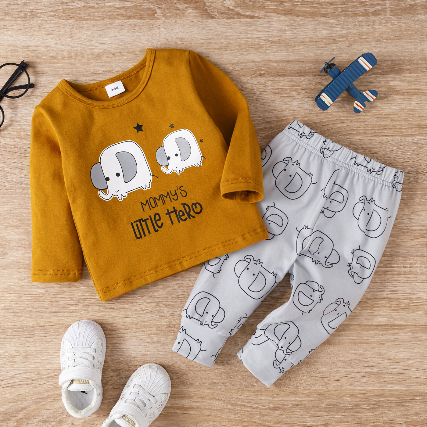 

2pcs Baby Boy Cartoon Elephant and Letter Print Long-sleeve T-shirt with Trousers Set