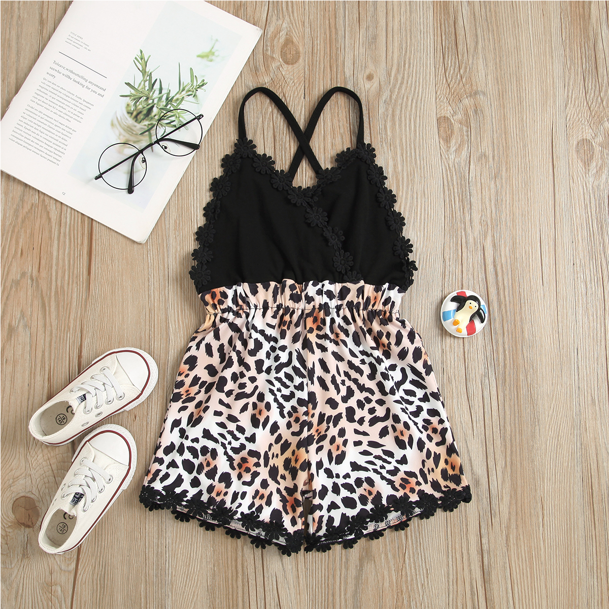 

Leopard Print Floral Applique Decor Sleeveless Black Baby Romper