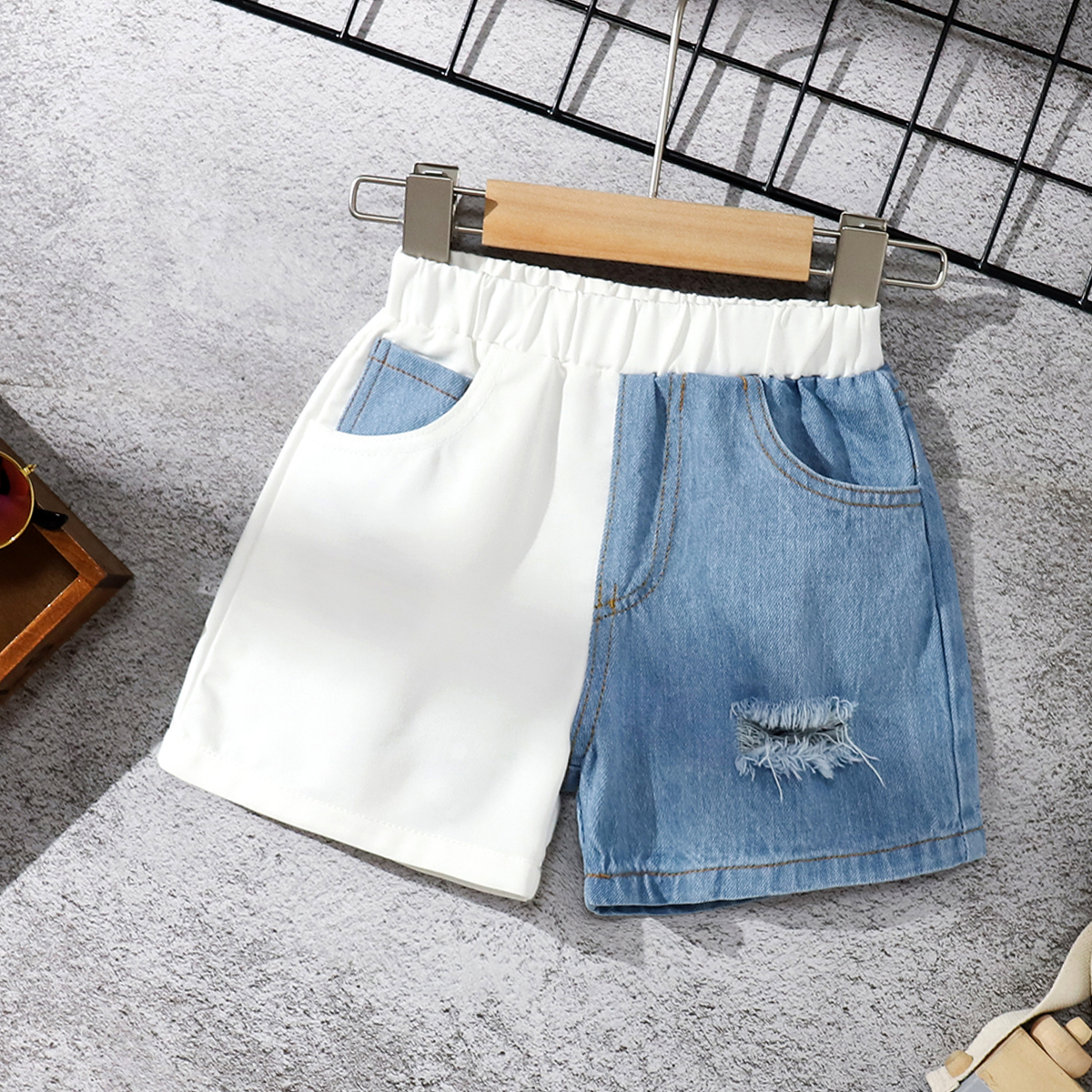 

Baby / Toddler Denim Hole Shorts