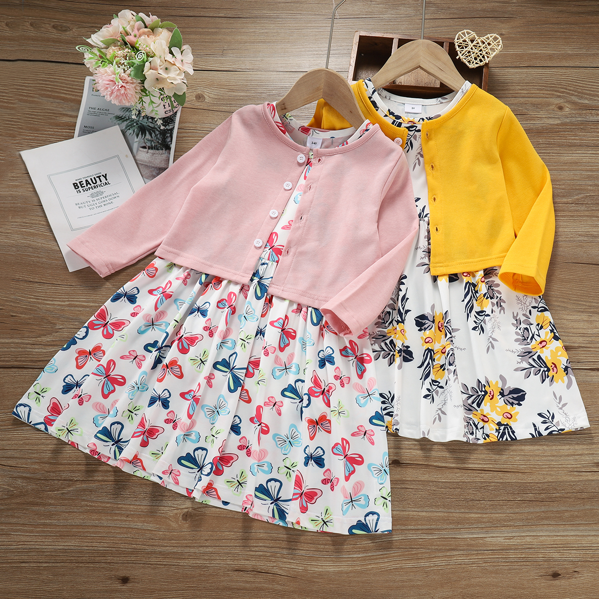 

2-piece Toddler Girl Floral Print Sleeveless Dress and Button Design Cardigan Set