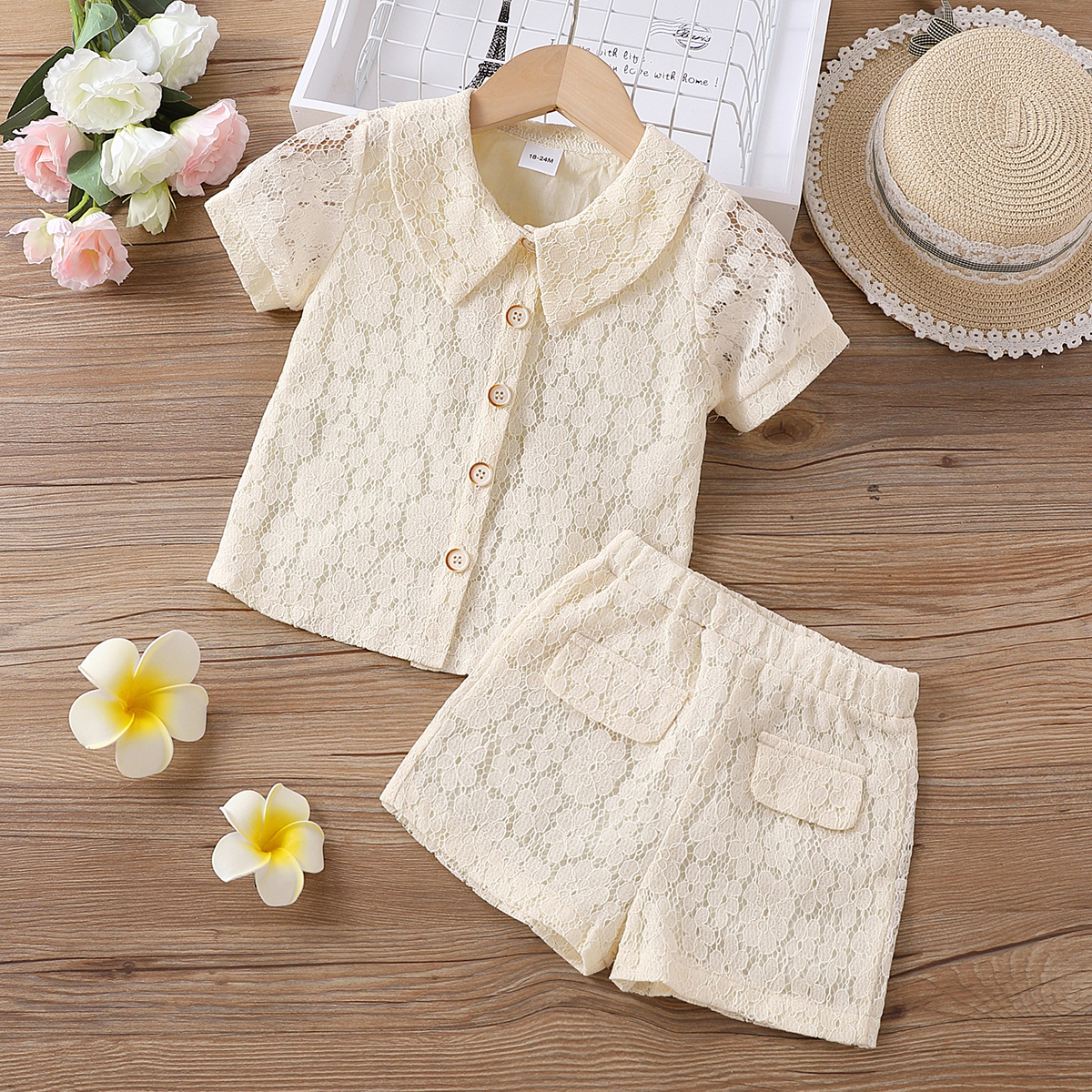 

2pcs Toddler Girl Floral Lace Design Lapel Collar Button Design Short-sleeve Blouse and Shorts Set