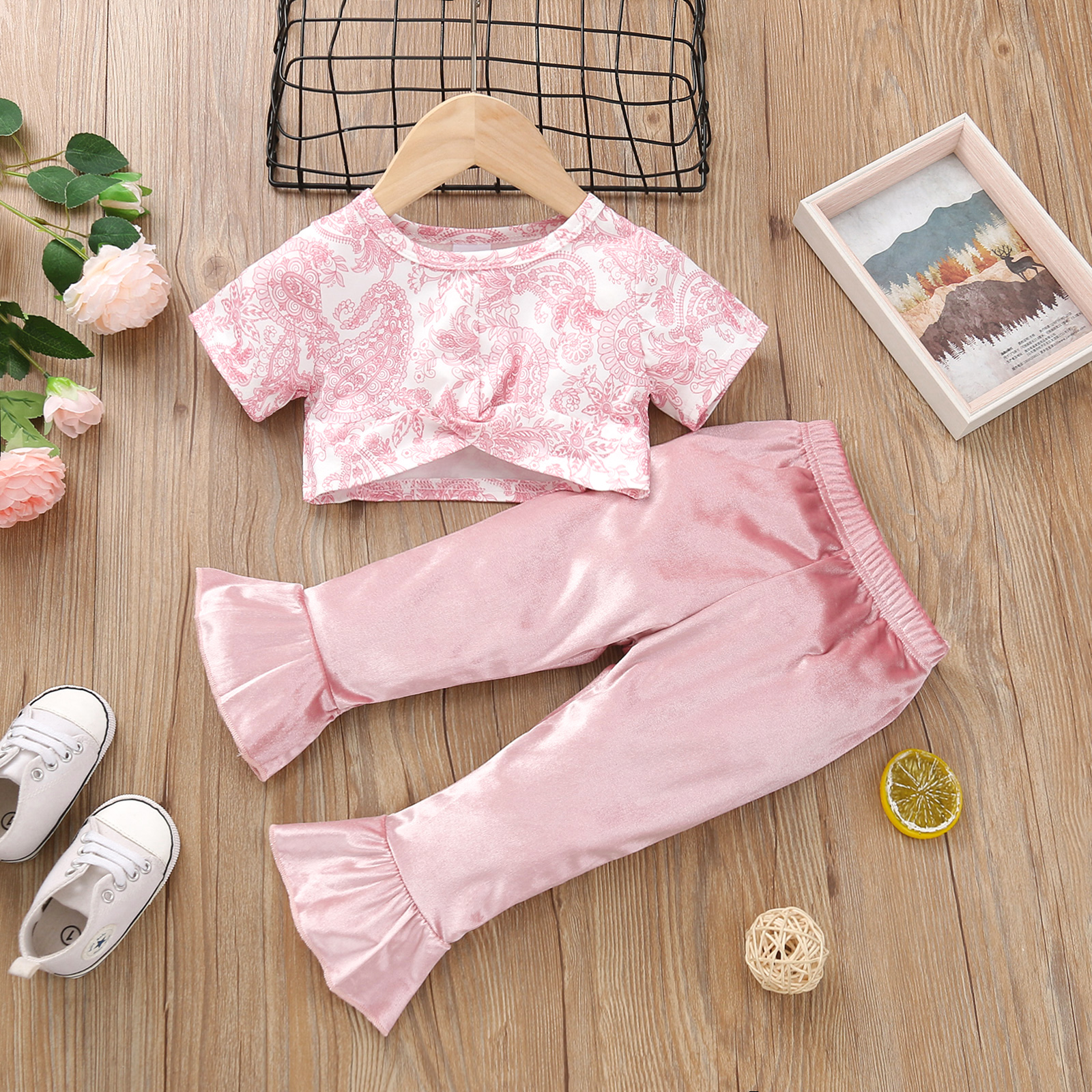 

2pcs Boho Print Short-sleeve Pink Baby Set