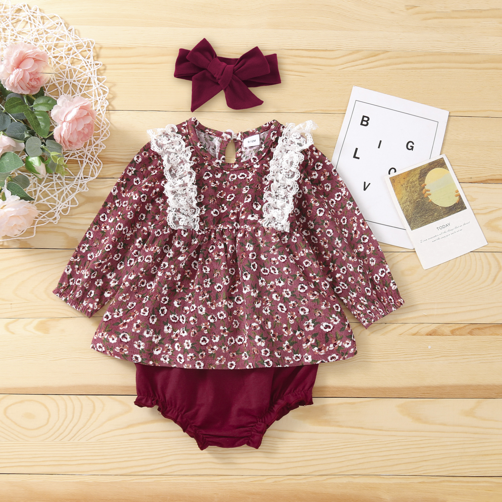 

Baby 3pcs Floral Print Lace Splicing Long-sleeve Dress and Shorts Set