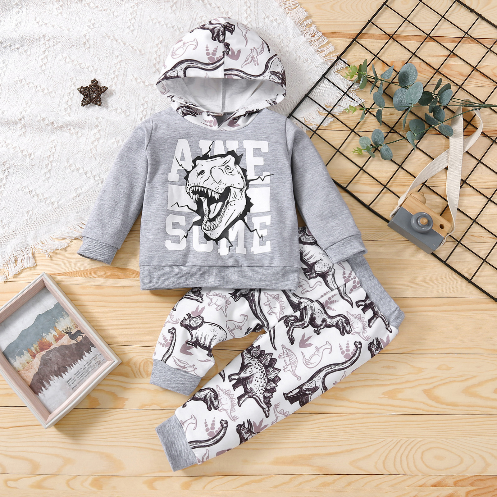 

2-piece Toddler Boy Letter Dinosaur Print Hoodie Sweatshirt and Pants Set
