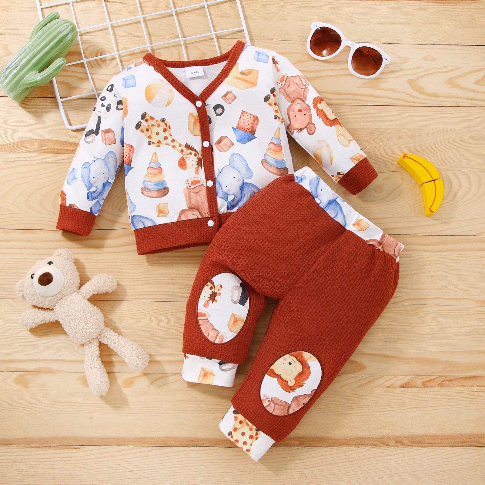 

2pcs Baby Boy/Girl Animal Print Waffle Long-sleeve Cardigan and Trousers Set
