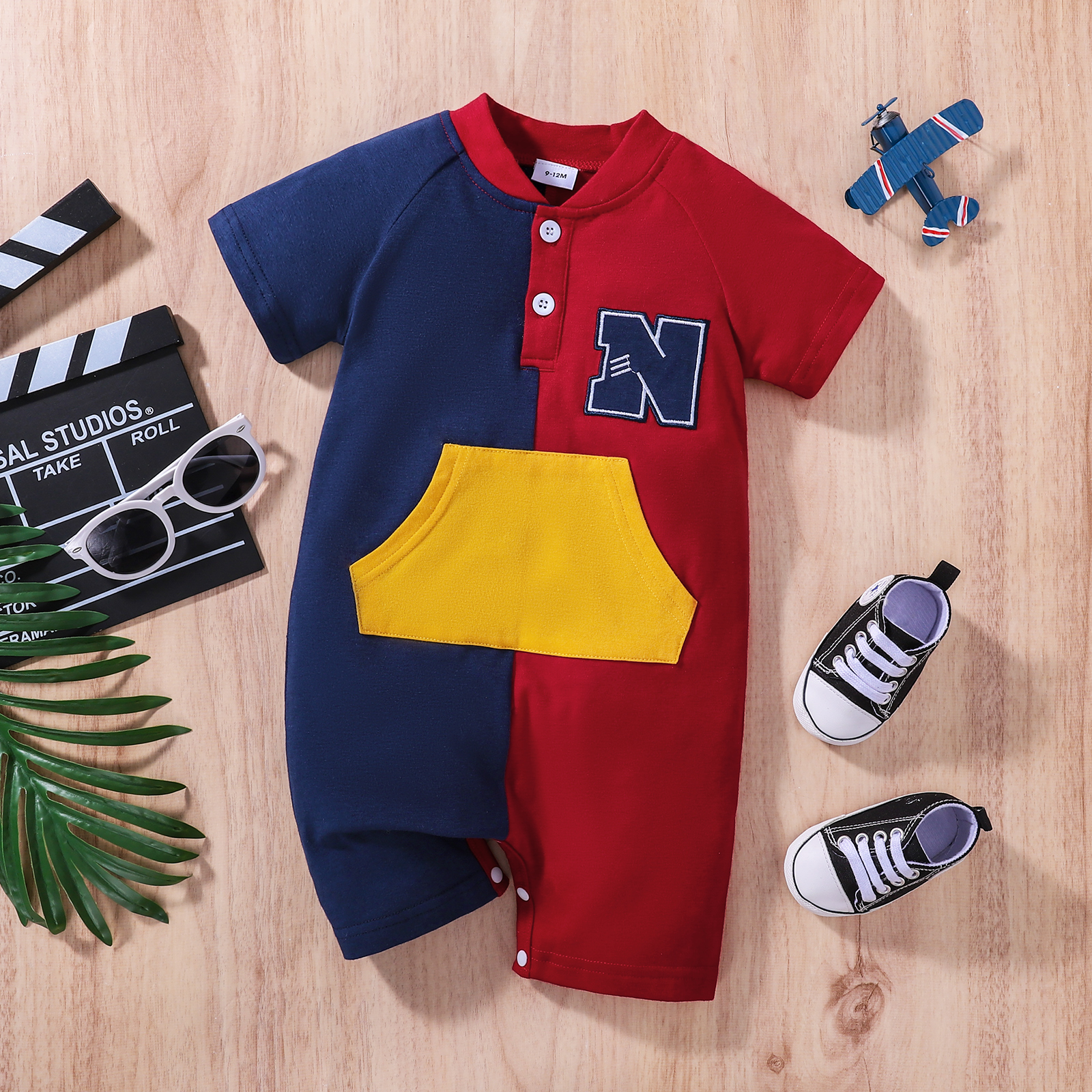 

Baby Boy 95% Cotton Short-sleeve Letter Embroidered Colorblock Romper