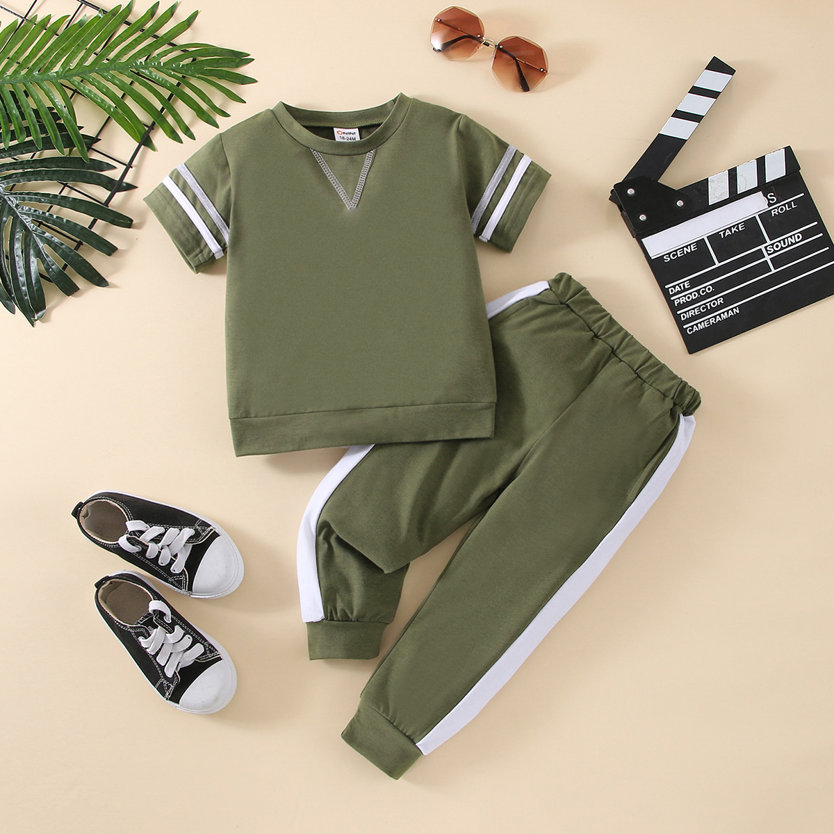 

2pcs Toddler Boy Casual Striped Tee and Colorblock Pants Set