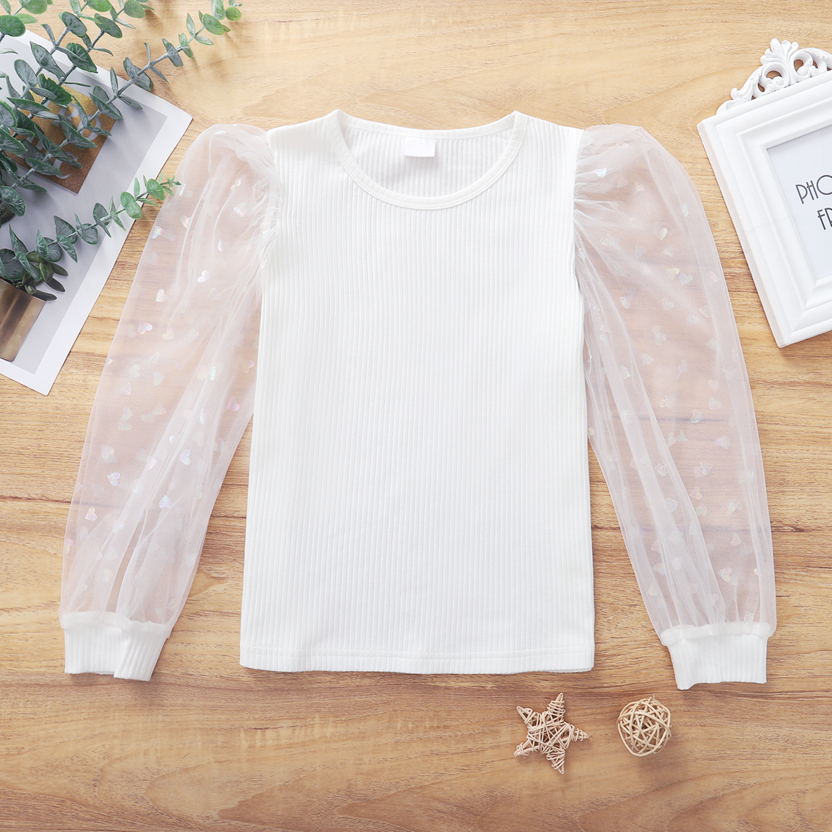 

Pretty Heart Decor Chiffon Sleeve T-shirt