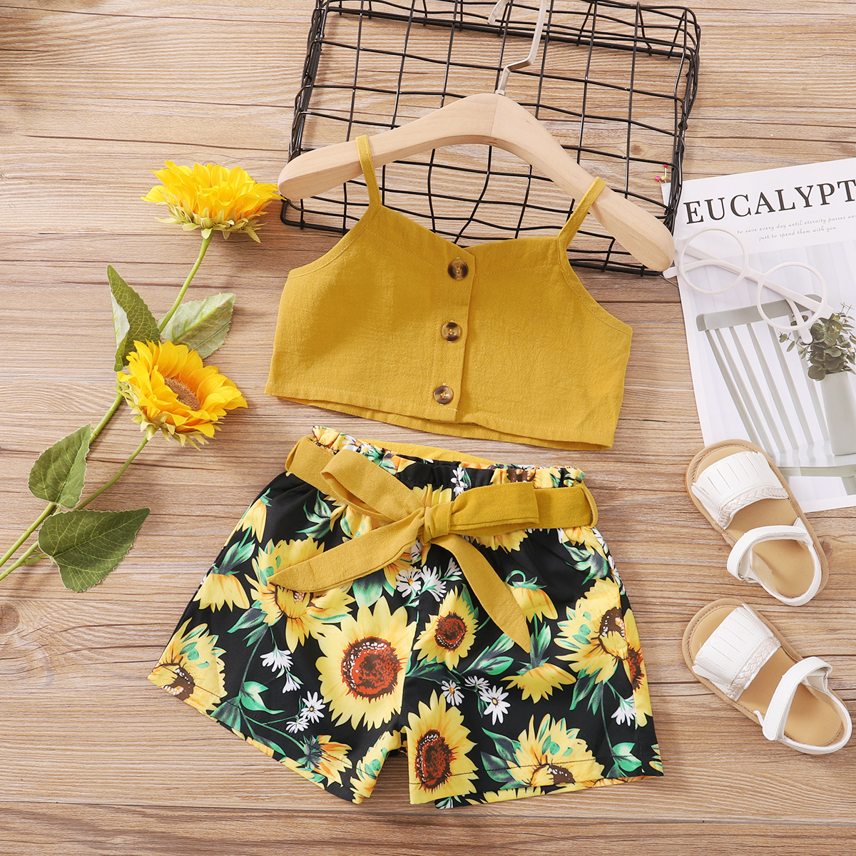 

2pcs Toddler Girl Sunflower Tank And Shorts Set