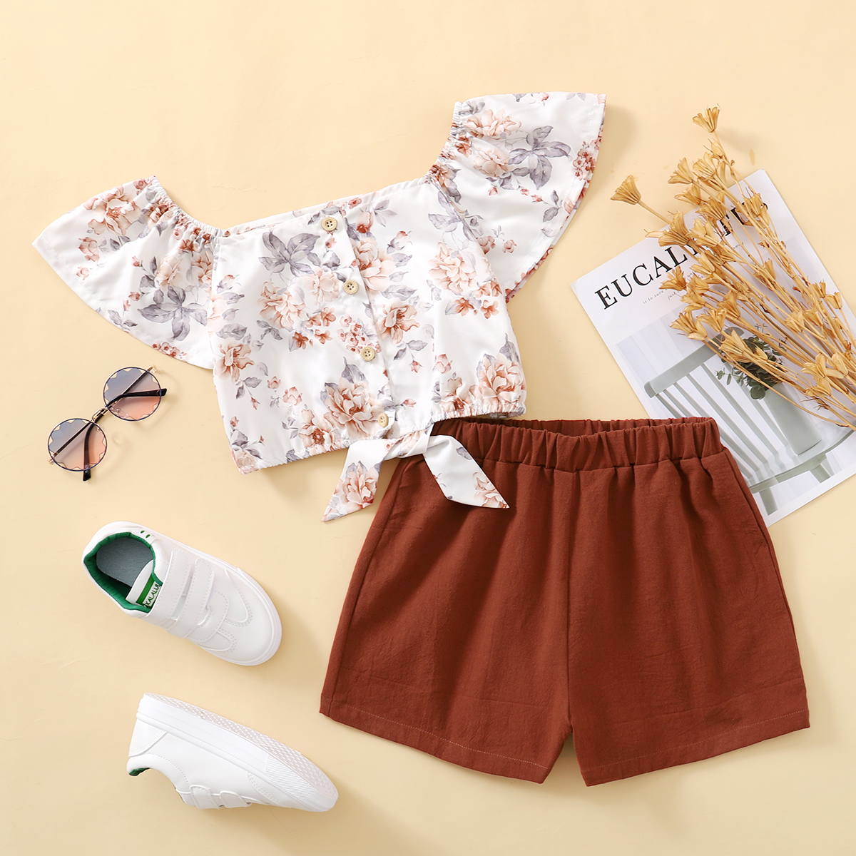 

Kid Girl Floral Print Short-sleeve Top with Strap and Elasticized Solid Shorts