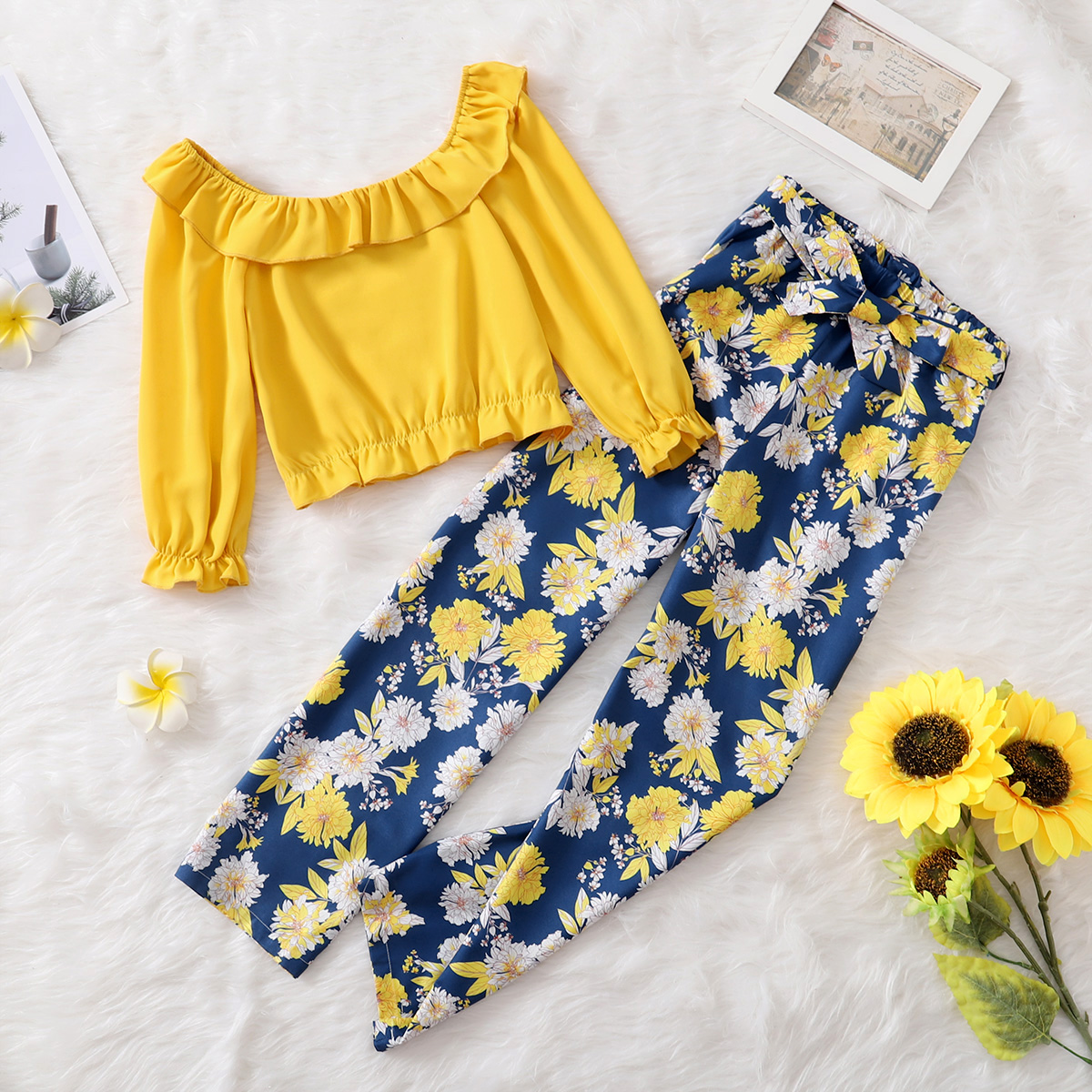 

2-piece Kid Girl Square Neck Flounce Long-sleeve Yellow Top and Floral Print Pants with Belt Set