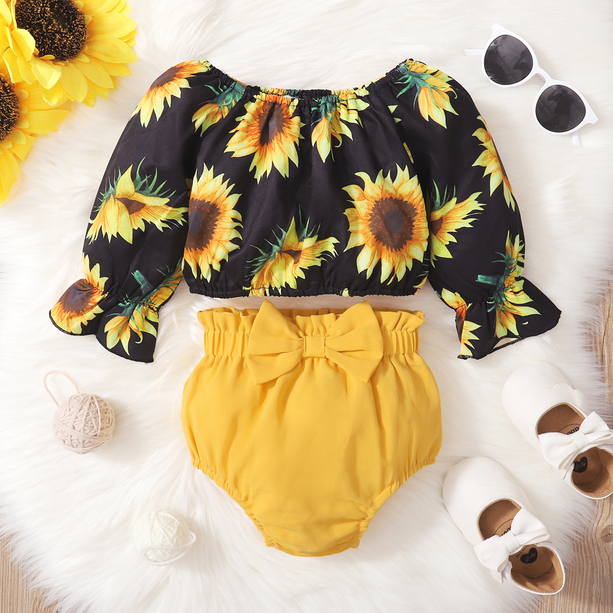 

2pcs Baby Girl Sunflowers Floral Print Off Shoulder Long-sleeve Top and Shorts Set