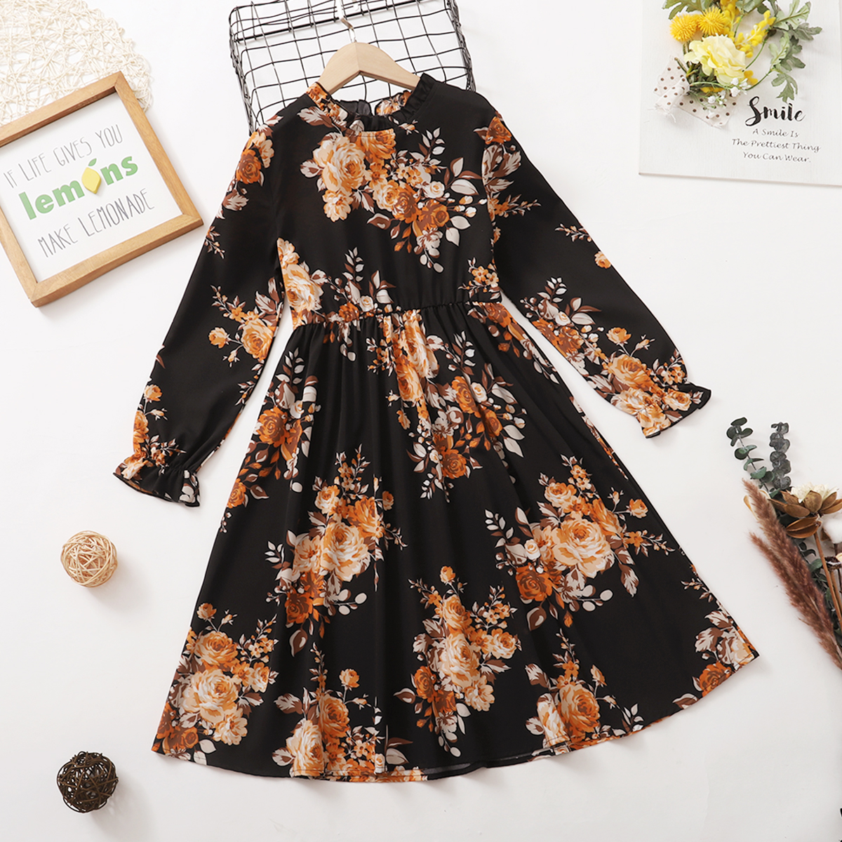 

Kid Girl Frill Collar Floral Print Long-sleeve Dress