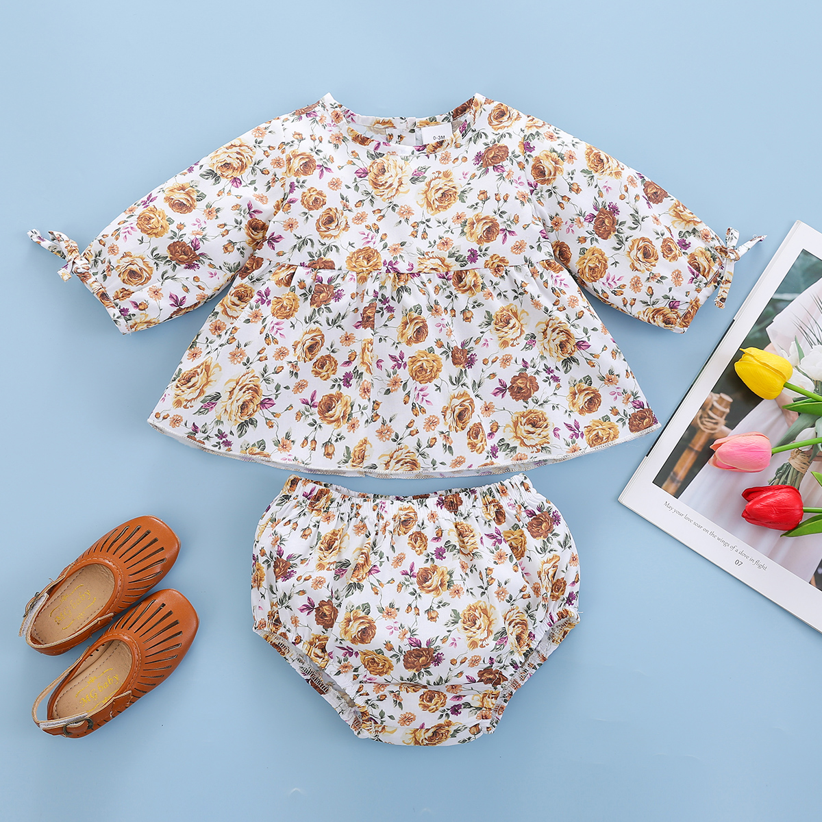 

2pcs Floral Print Long-sleeve Baby Set