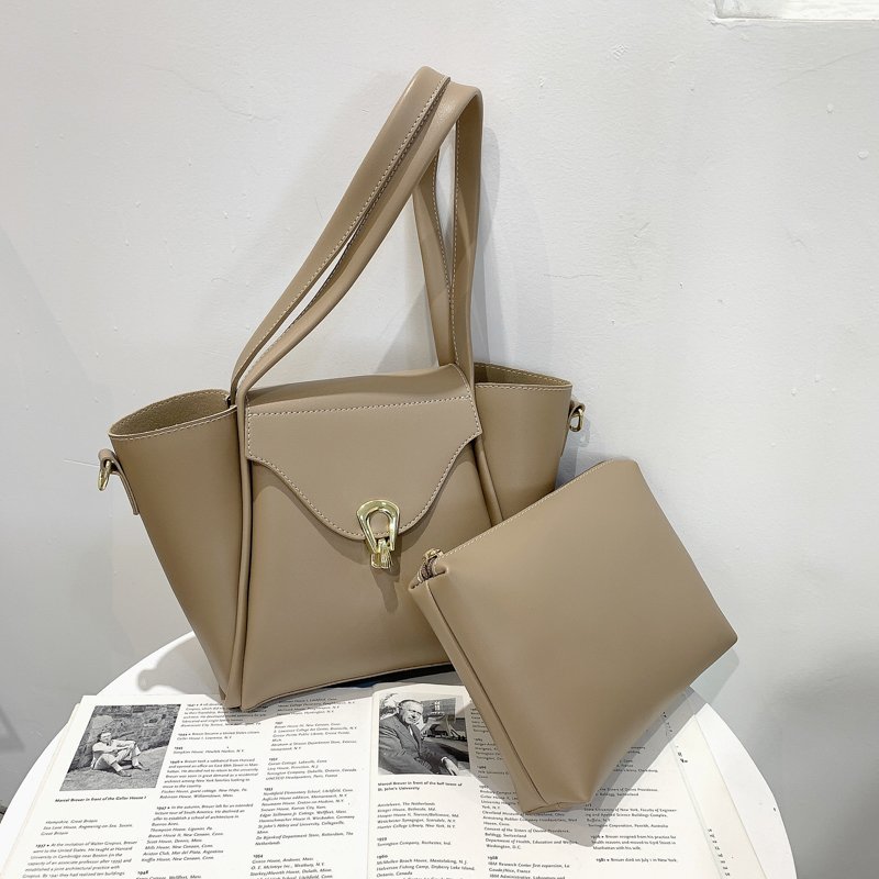

Women Clutch Bag Ladies Handbags Brand Women Messenger Bags Tote Bag Letter Lock Flip Women Bag