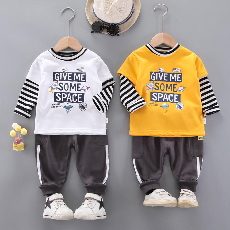 

2pcs Striped Space Rocket Letter Print Long-sleeve Baby Sets