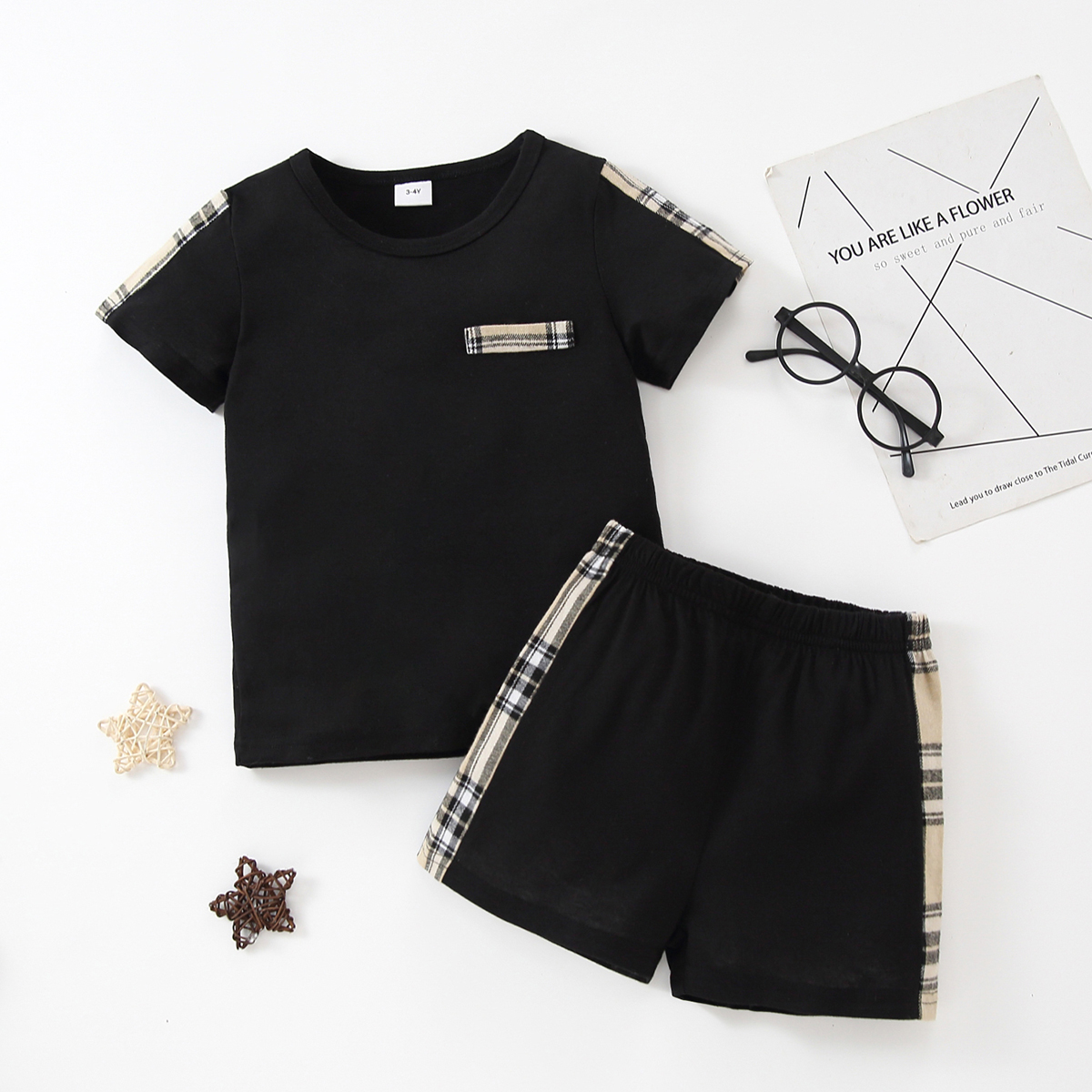 

2pcs Toddler Boy Casual Plaid Design Tee and Shorts Set