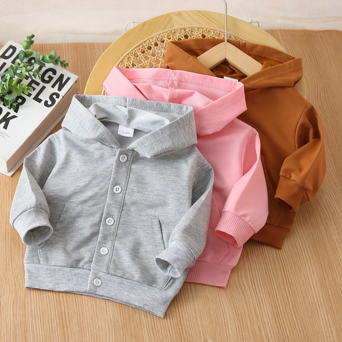 

Baby Boy/Girl Solid Button Up Long-sleeve Hooded Jacket with Pockets