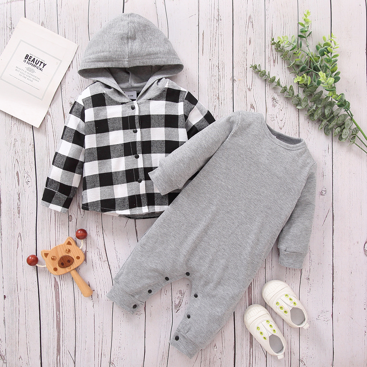 

2pcs Baby Boy/Girl Plaid Long-sleeve Hooded Jacket and Grey Jumpsuit Set