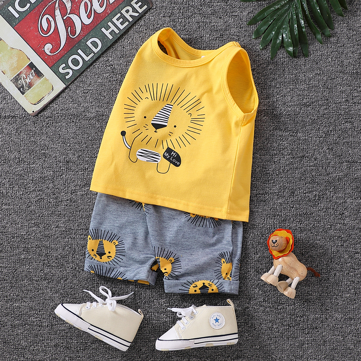 

2pcs Baby Boy Cartoon Lion Print Tank Top and Shorts Set
