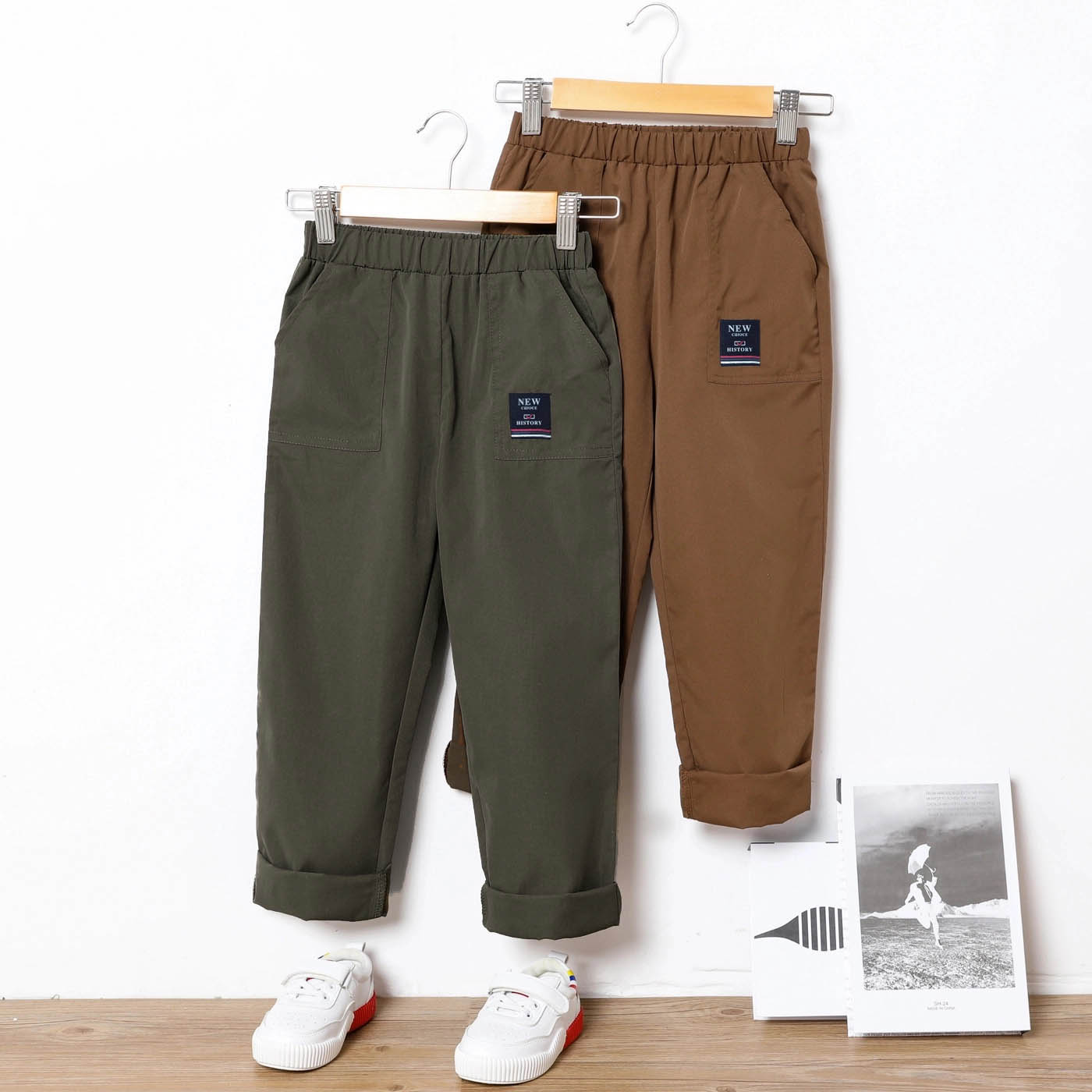

Kid Boy Letter Patchwork Design Elasticized Pants with Pocket