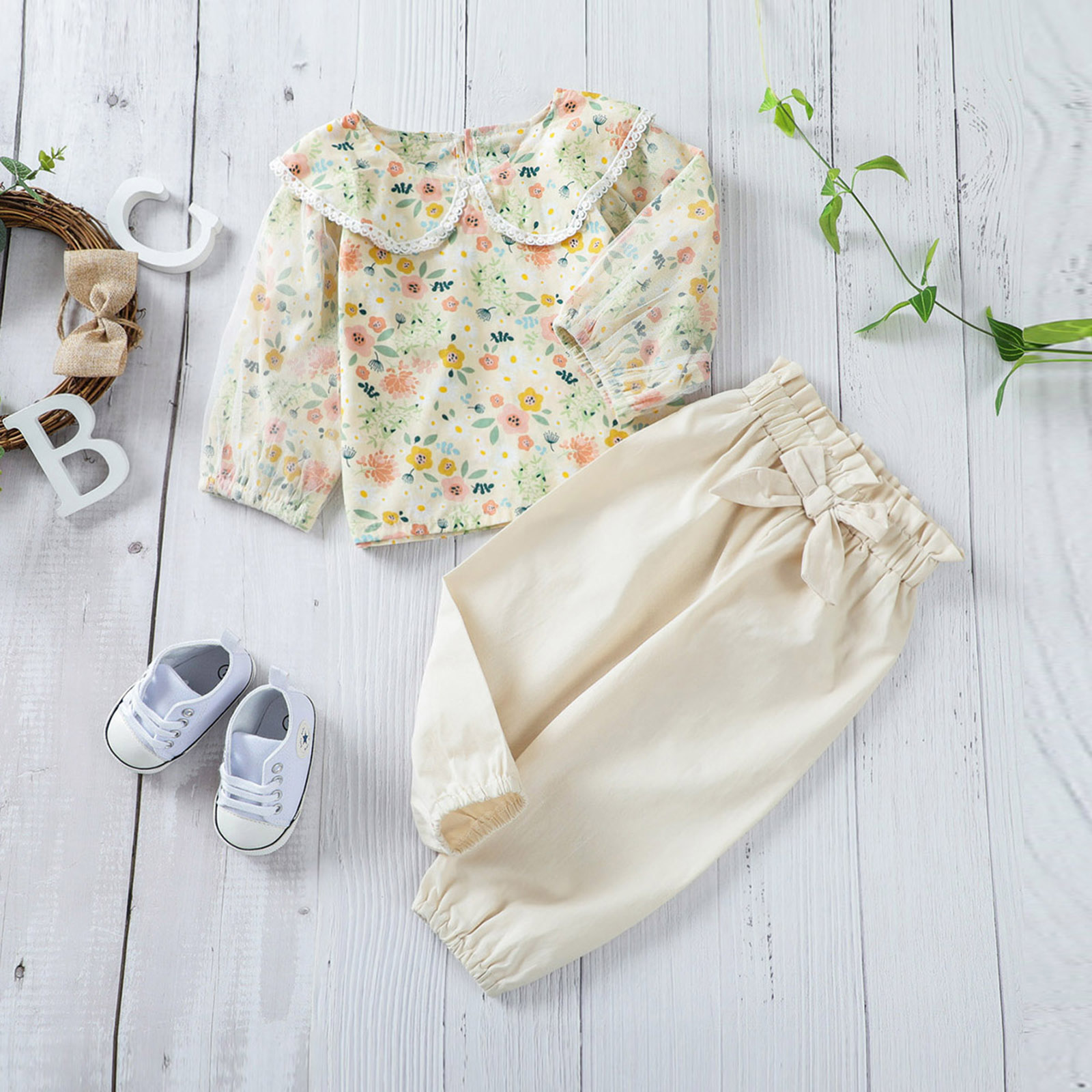 

2pc Floral and Solid Long-sleeve Baby Set