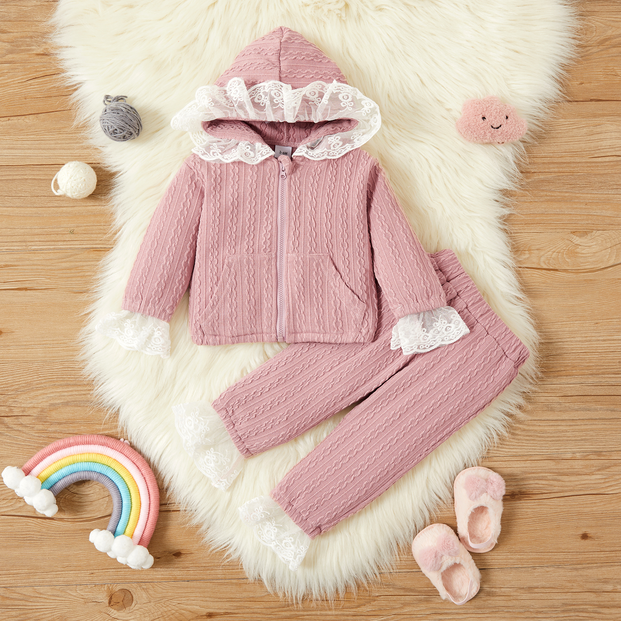 

2pcs Solid Jacquard Lace Decor Hooded Long-sleeve Pink Baby Set