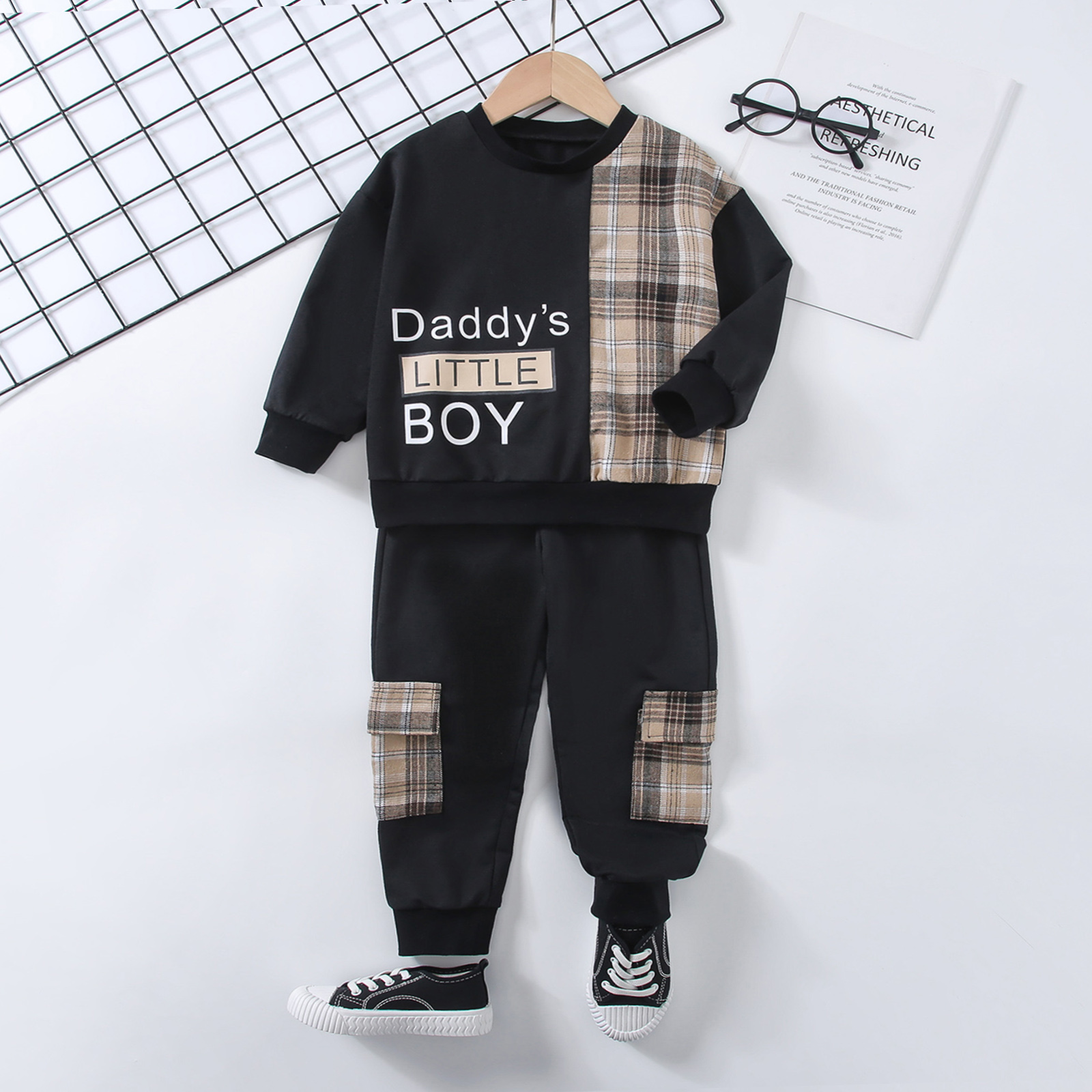

2-piece Toddler Boy Letter Print Plaid Sweatshirt and Pocket Design Pants Set