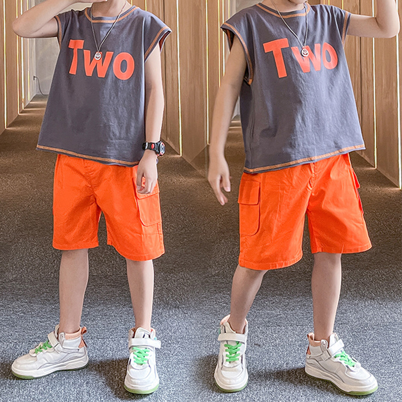 

Trendy Kid Boy 2-piece Sleeveless Letter Print Color block Shorts Suits