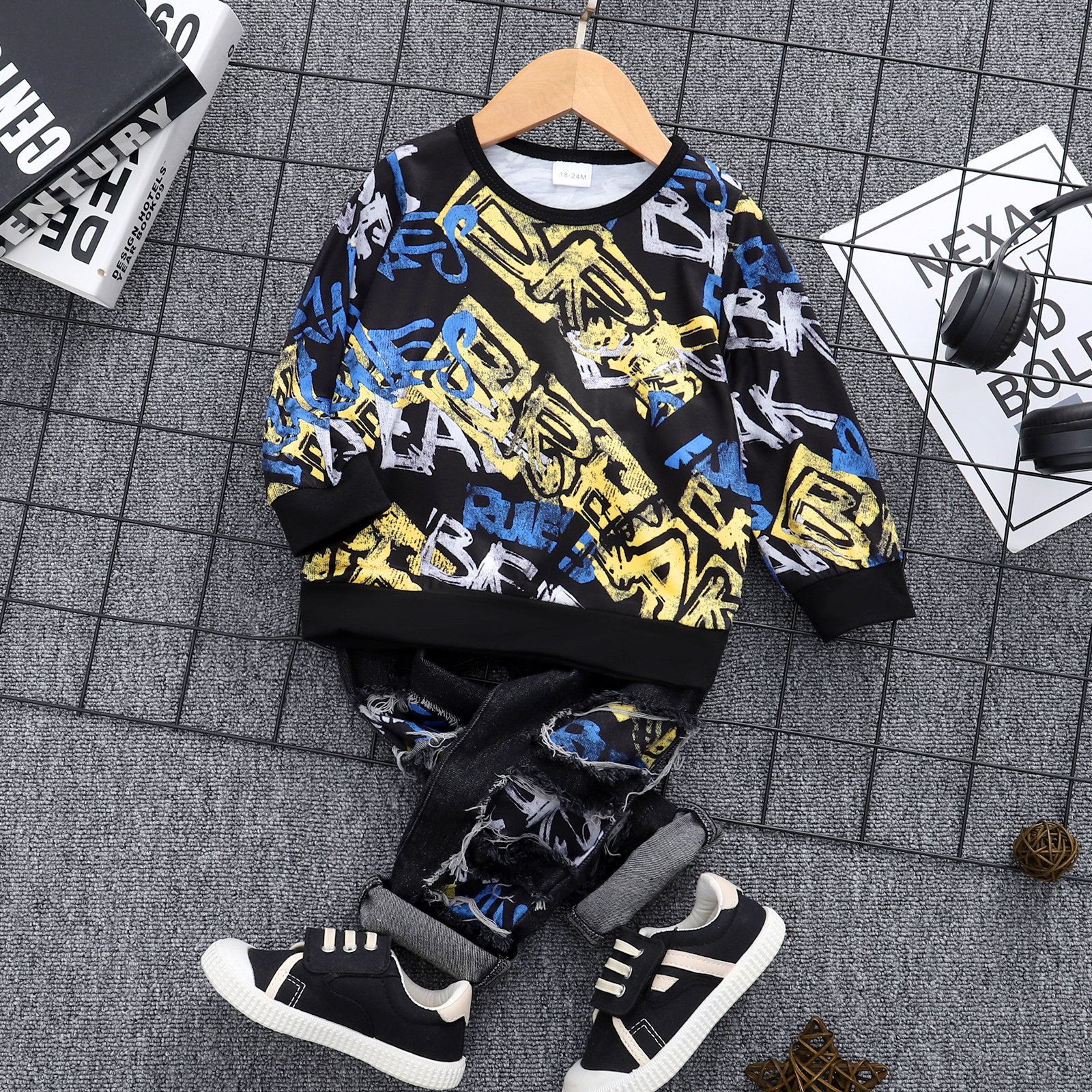 

2pcs Toddler Boy Trendy Ripped Denim Pants & Letter Print Sweatshirt Set