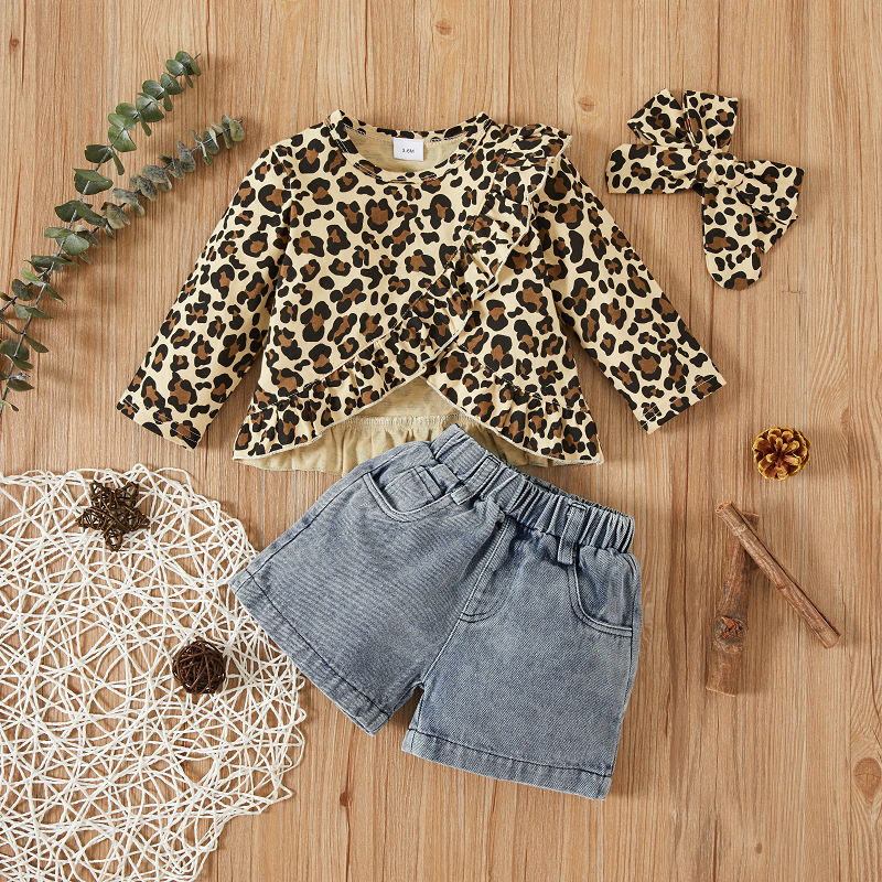 

3pcs Leopard Print Ruffle Decor Long-sleeve Baby Set