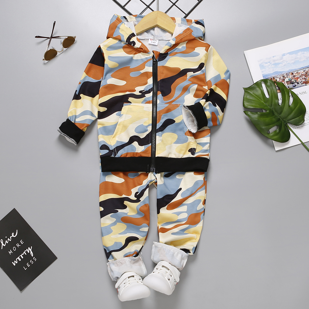 

2-piece Toddler Boy Camouflage Zipper Hooded Jacket and Pants Set