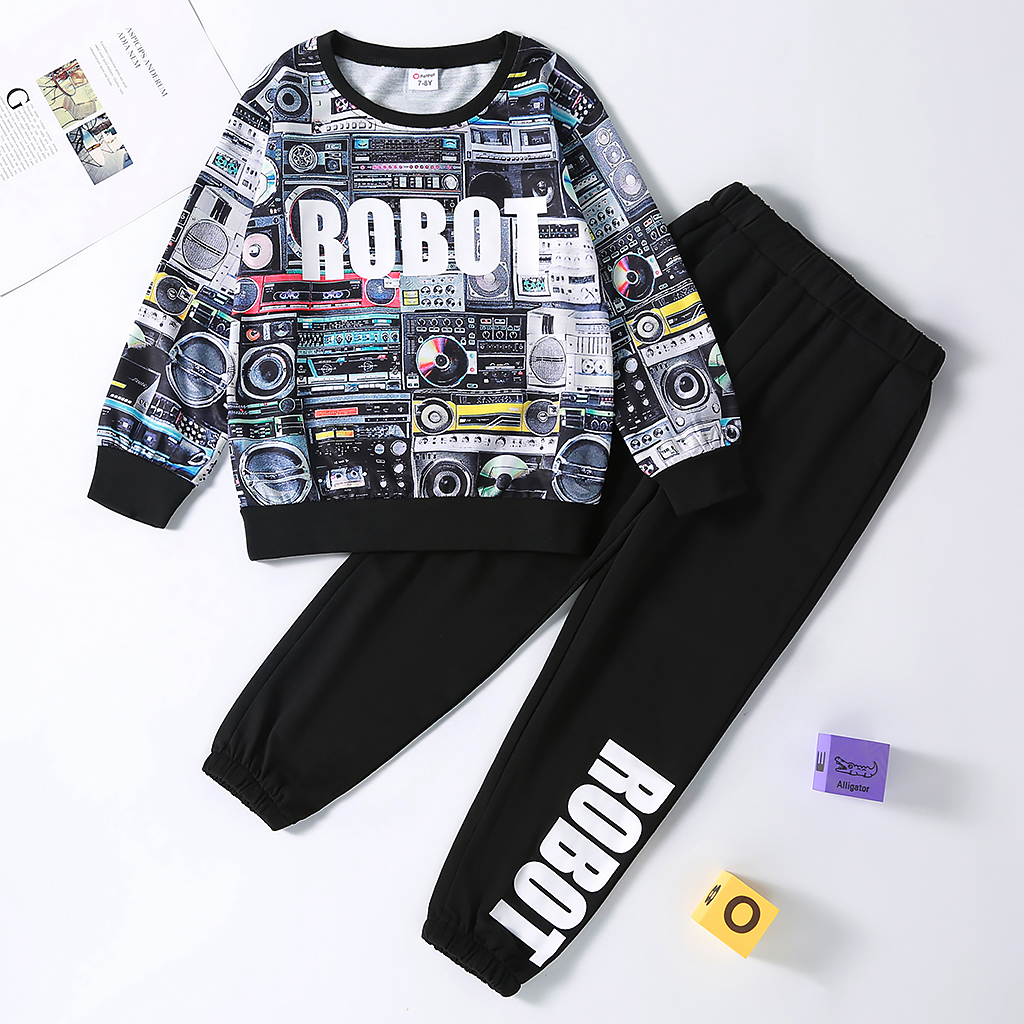 

2-piece Kid Boy Letter Allover Print Pullover Sweatshirt and Black Pants Set