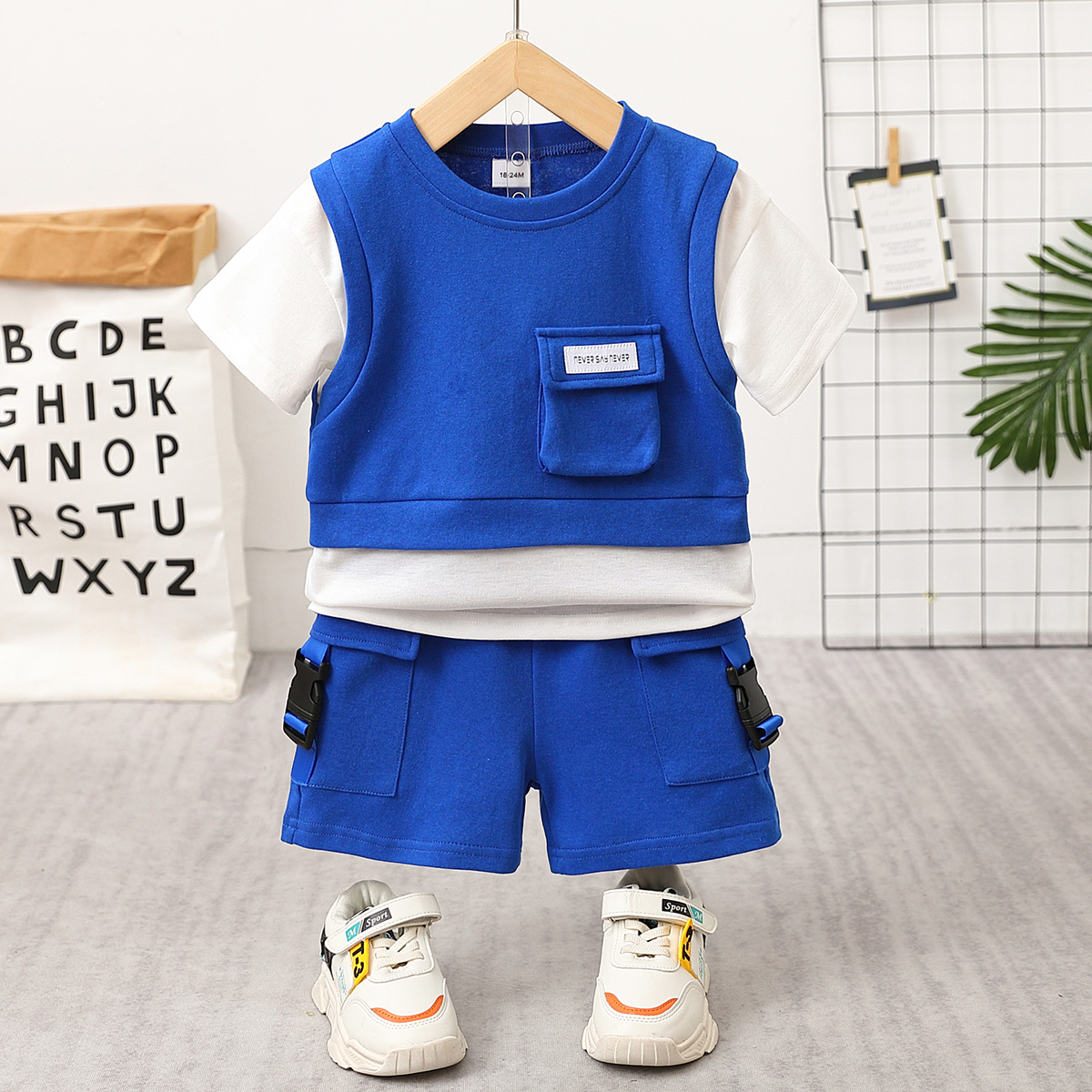 

2pcs Toddler Boy Trendy Faux-two Pocket Design Tee and Shorts Set