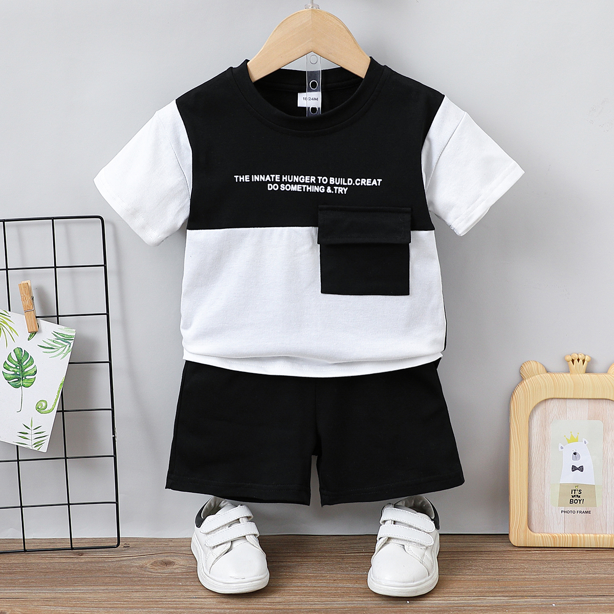 

2pcs Toddler Boy Trendy Colorblock Pocket Design Tee and Shorts Set