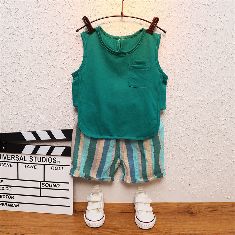 

2pcs Toddler Boy Casual Pocket Design Tank Top and Stripe Shorts Set