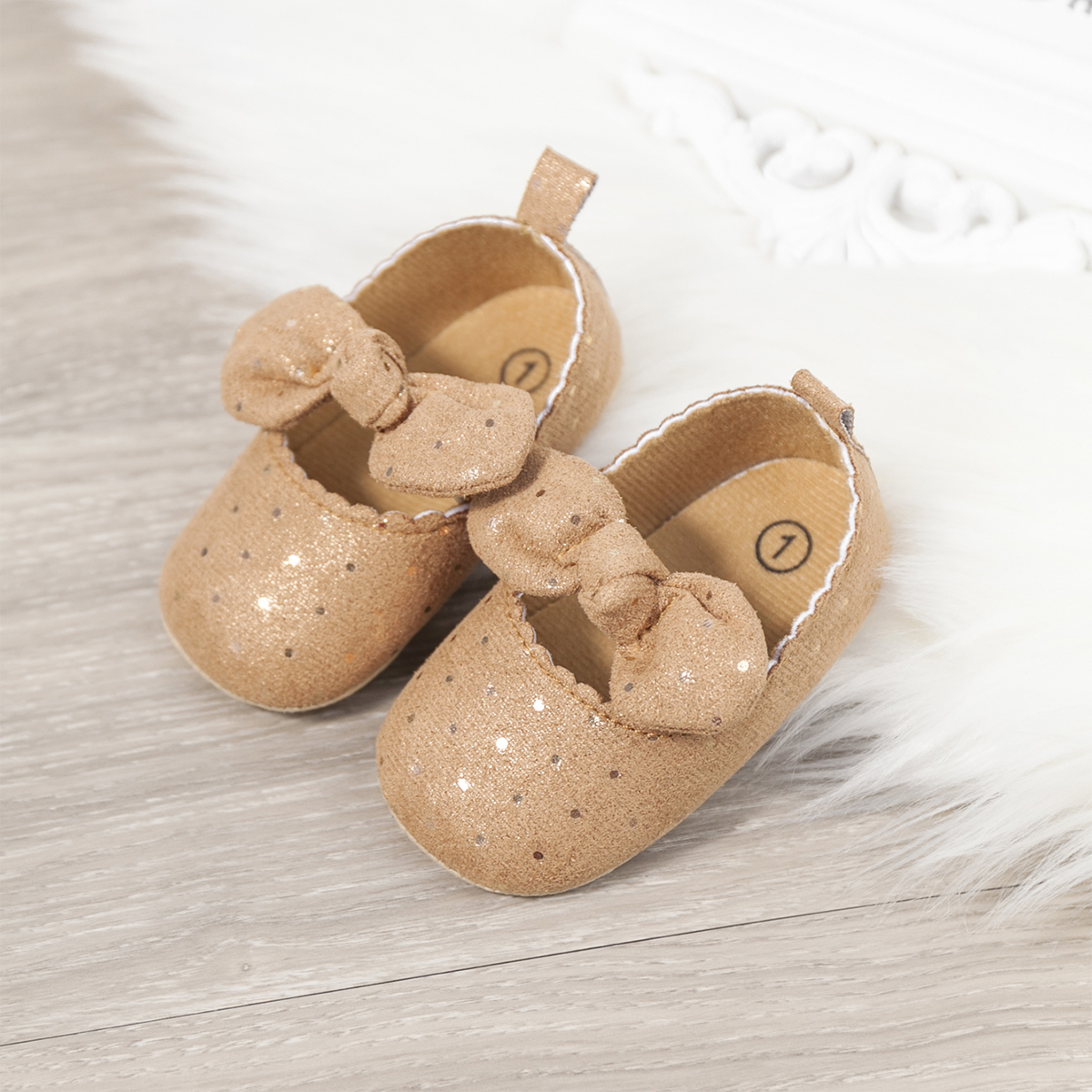 

Baby / Toddler Wavy Edge Bow Decor Slip-on Prewalker Shoes