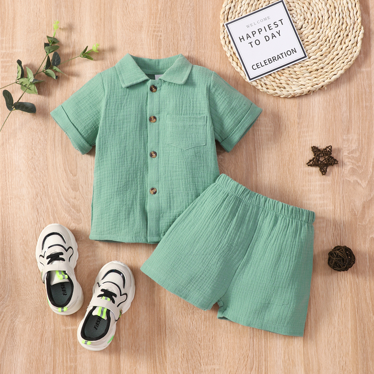 

2pcs Toddler Boy Basic 100% Cotton Lapel Collar Crepe Shirt and Green Shorts Set