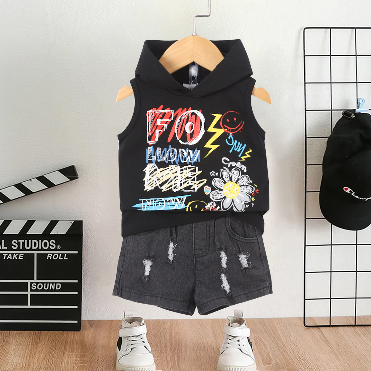 

2pcs Baby Boy Graffiti Print Hooded Tank Top and Ripped Denim Shorts Set