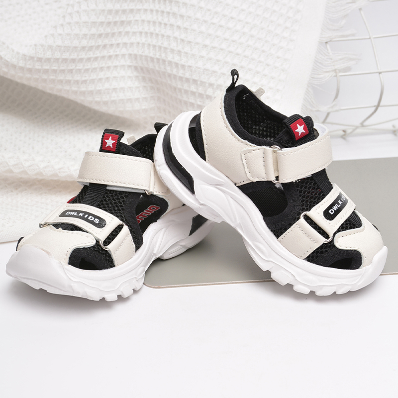 

Toddler / Kid Black Mesh Sneakers