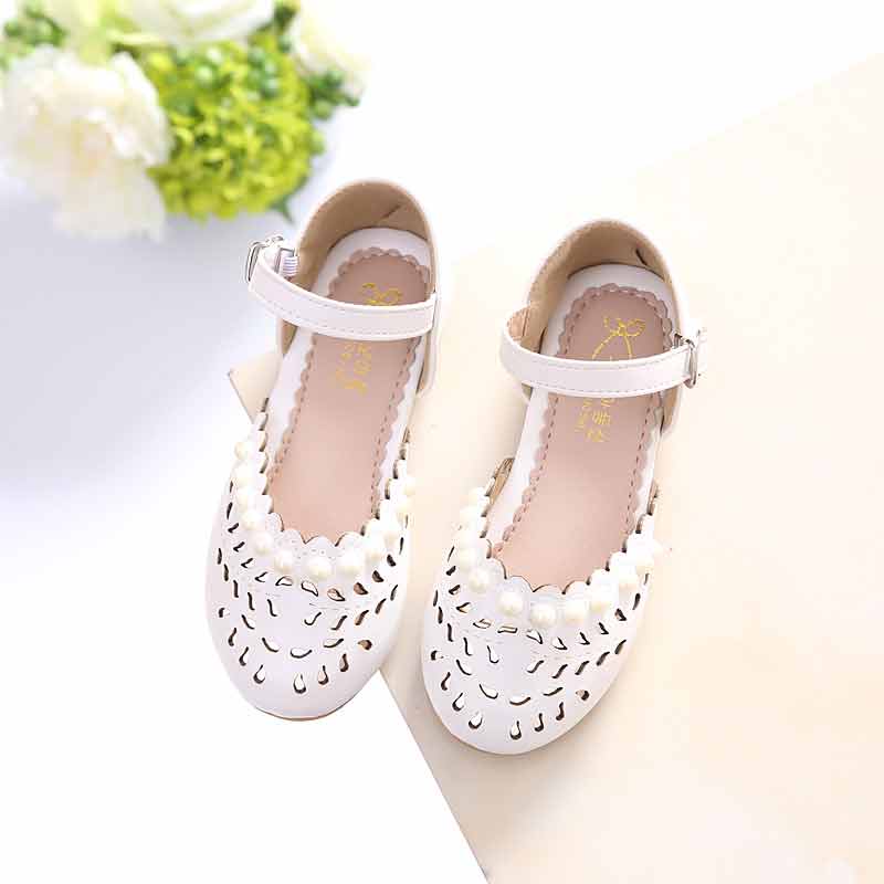 

Girl's Sweet Bead Decor Hollow Out Sandal