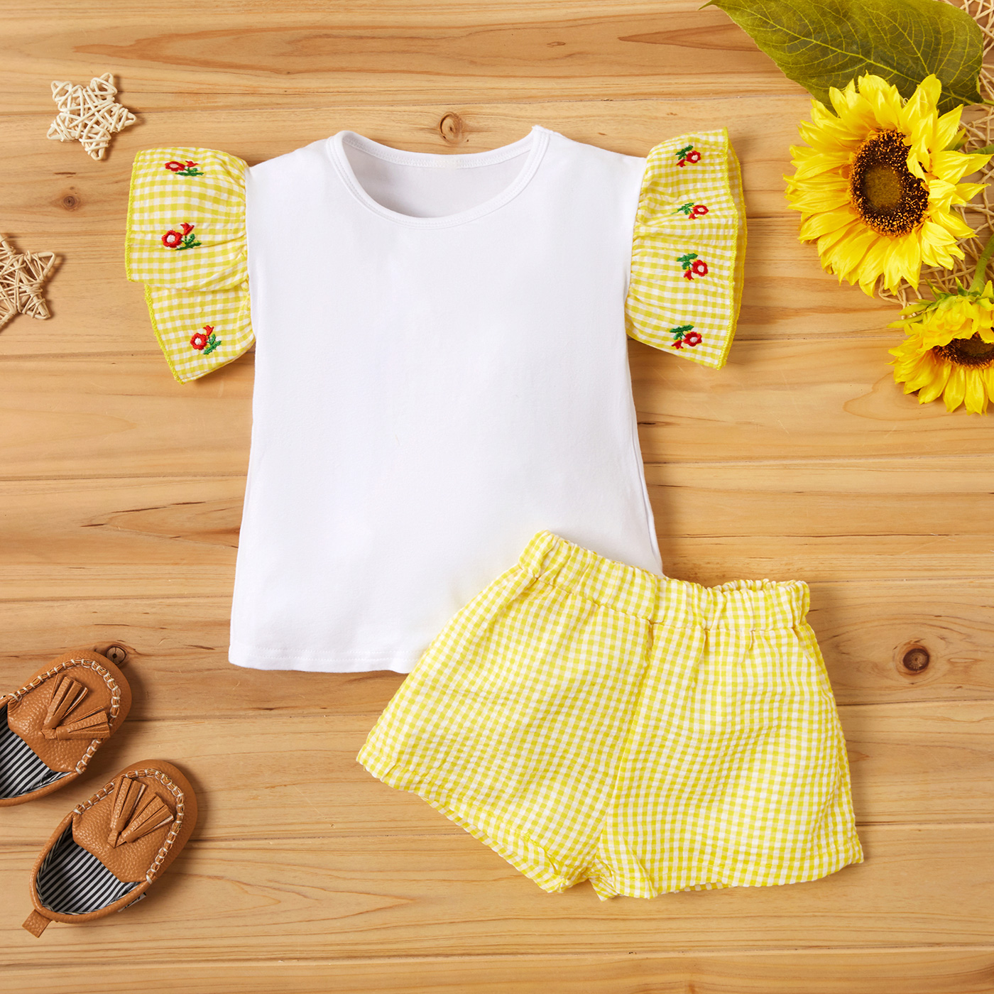 

2-piece Baby / Toddler Girl Pretty Floral Embroidery Top and Plaid Shorts Set